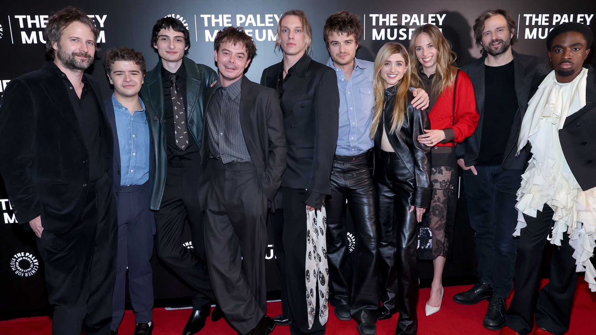 Nuevo capítulo en la historia entre Millie Bobby Brown y David Harbour al ausentarse de un evento de 'Stranger Things'