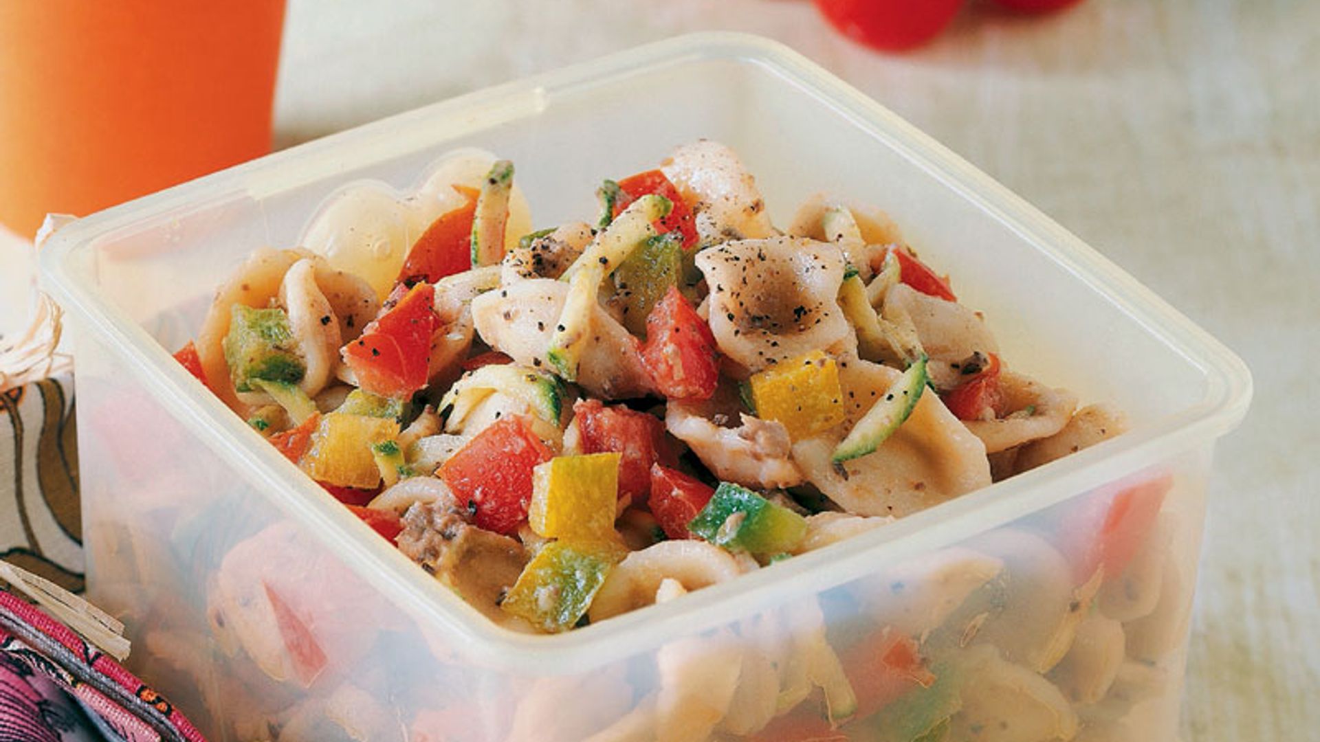 Ensalada de orejitas de pasta y verduritas