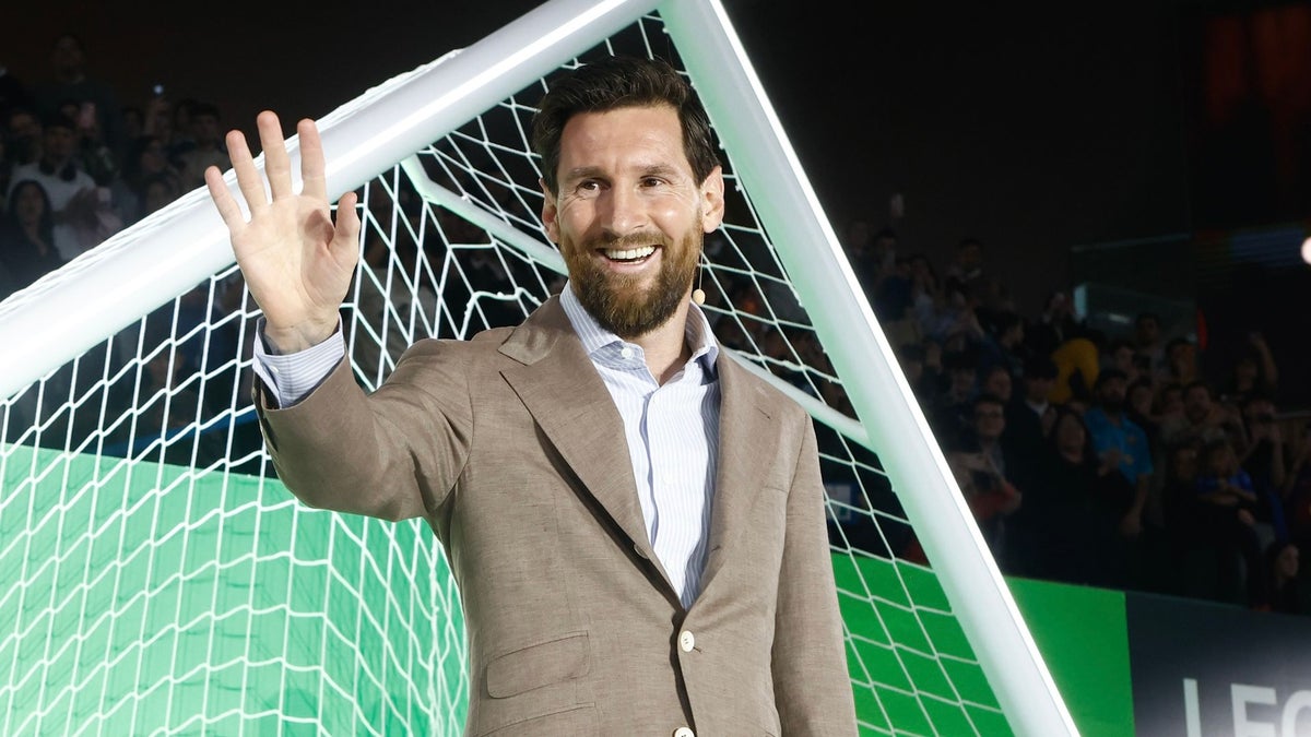 La ruta de Leo Messi por el barrio donde pasó su infancia y empezó a jugar:  Los momentos vividos de chico no los cambian ni un gol ni la fama 
