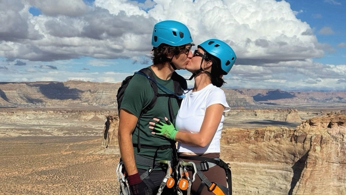 Katy Perry celebrates her 42nd birthday with Justin Trudeau at the Grand Canyon