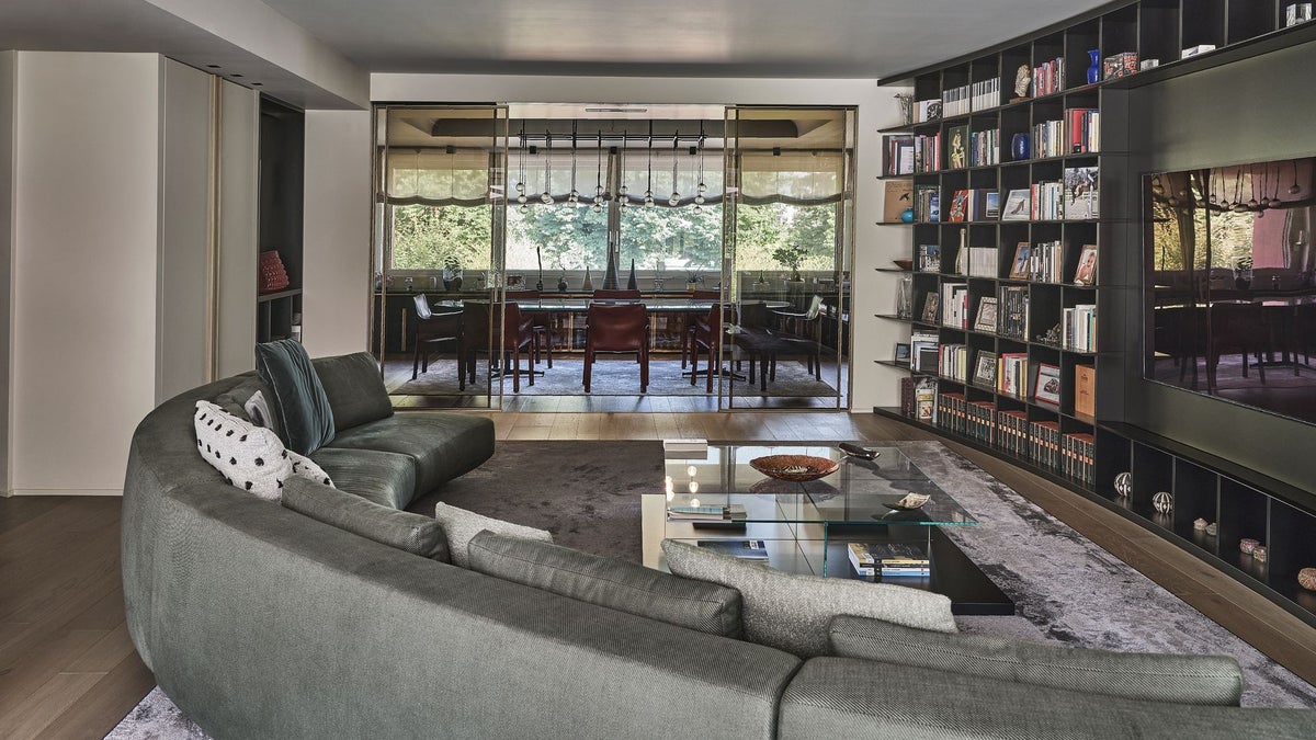 Paolo Frello & Partners transforms Milan villa into art showcase