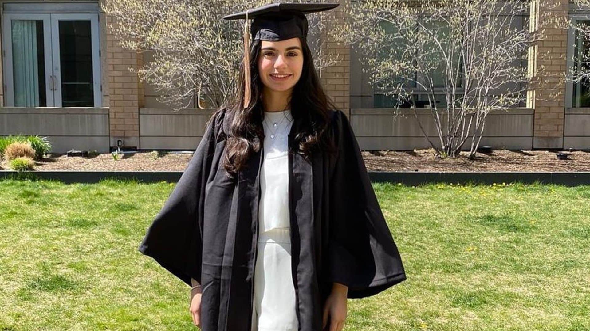 La solitaria graduación de Aitana Vargas Llosa en Estados Unidos