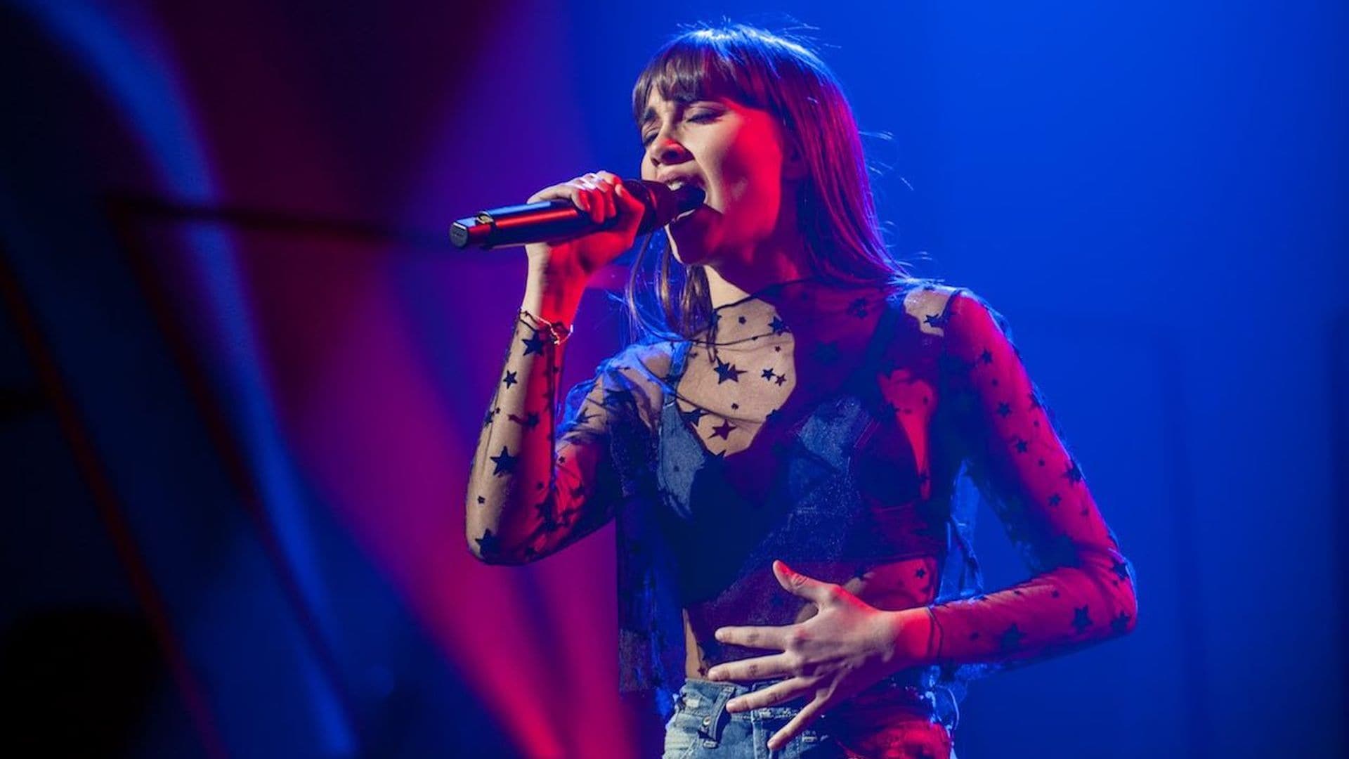 La imagen de Aitana y Lola Índigo juntas en el estudio de grabación desata la locura entre sus fans