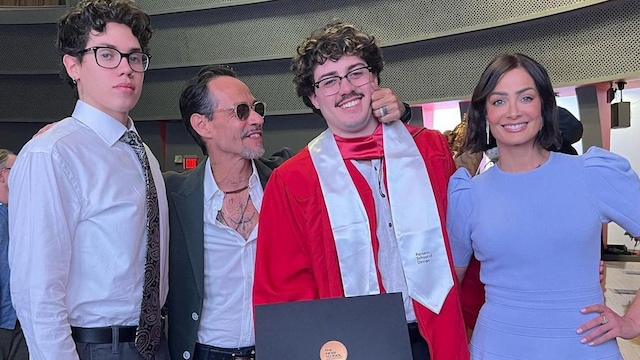 marc anthony y dayanara torres en la graduaci n de su hijo