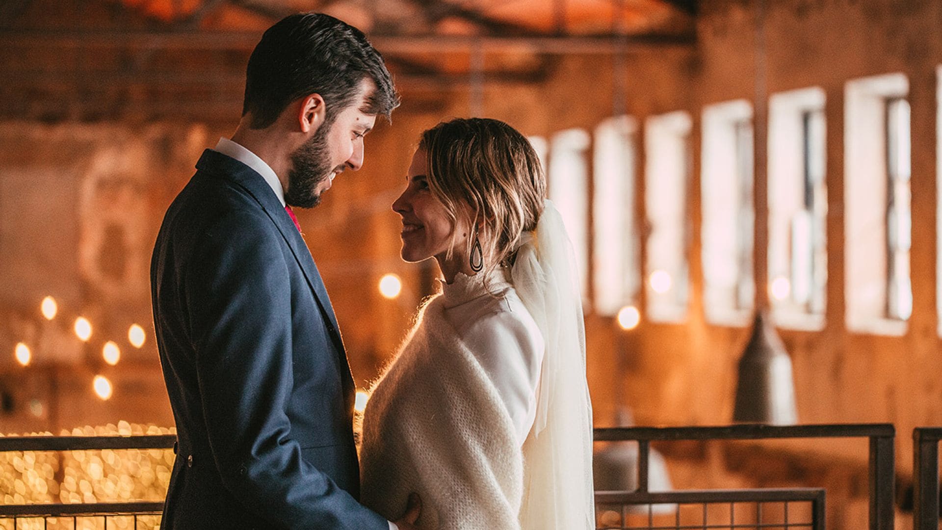 Esla, la novia madrileña que se casó con unas botas de Zara y un sencillo vestido