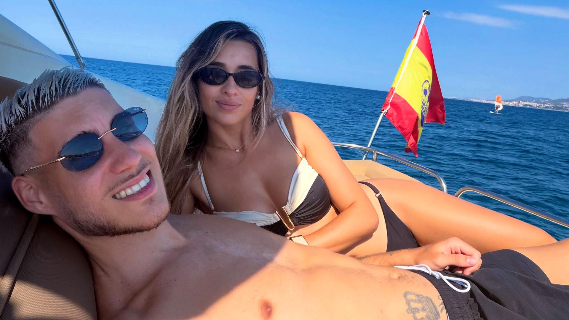 Roberto Fernández y Elena Adsuara, amor en alta mar