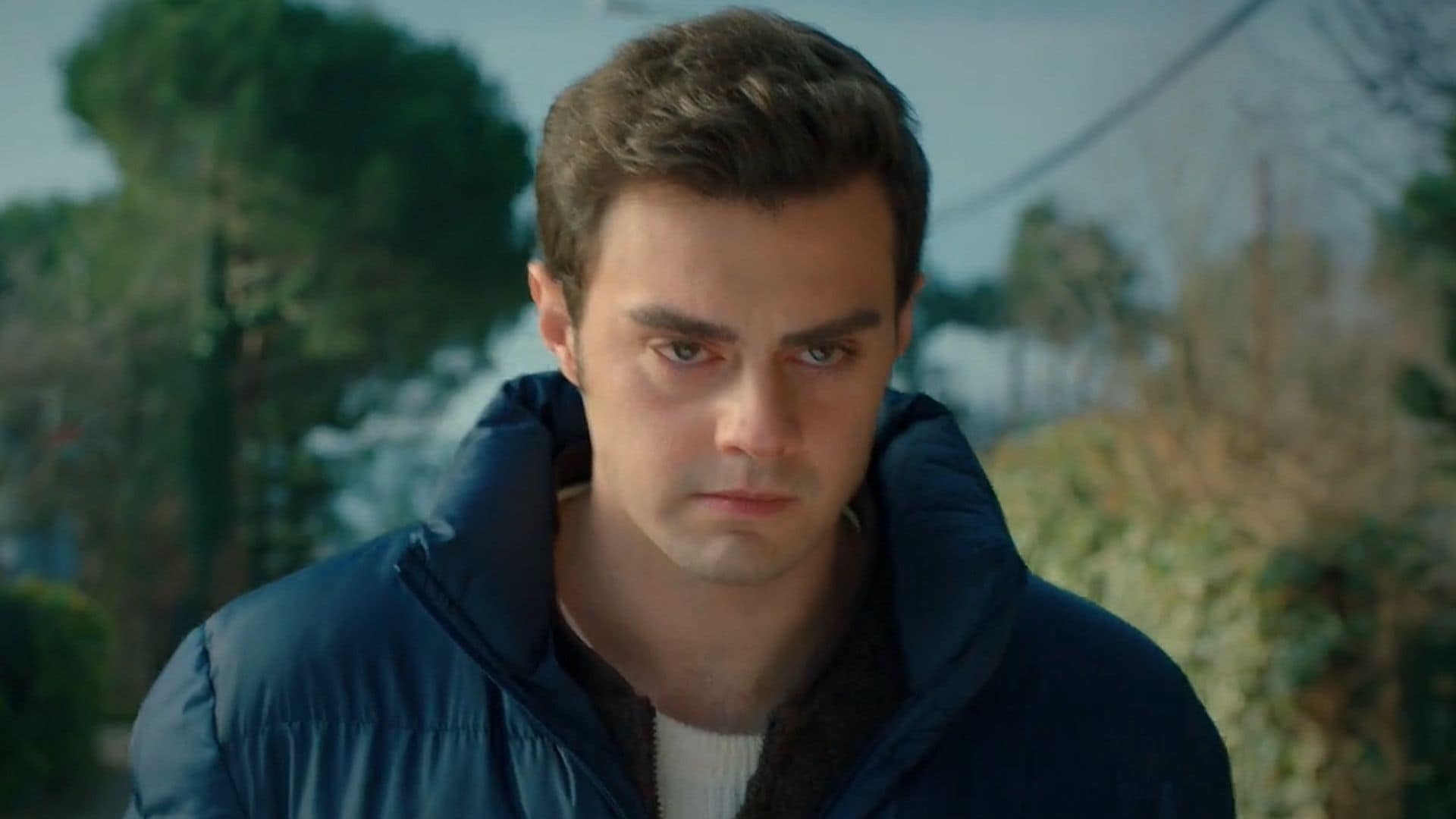 'Hermanos': La inesperada reacción de Ömer tras investigar la muerte de su abuela