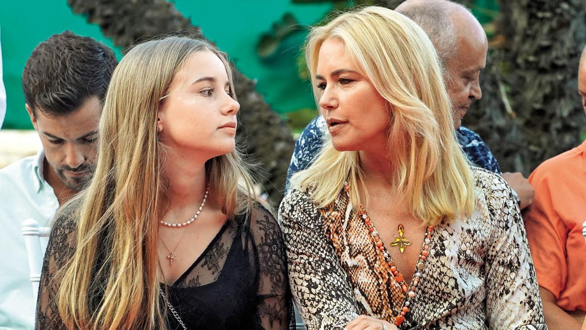 Valeria Mazza y su hija Taína, dos gotas de agua en su regreso a España