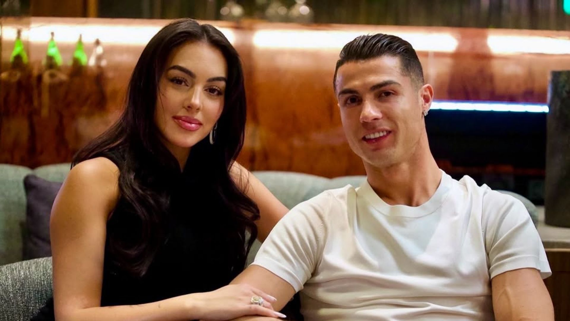Cristiano y Georgina posan juntos