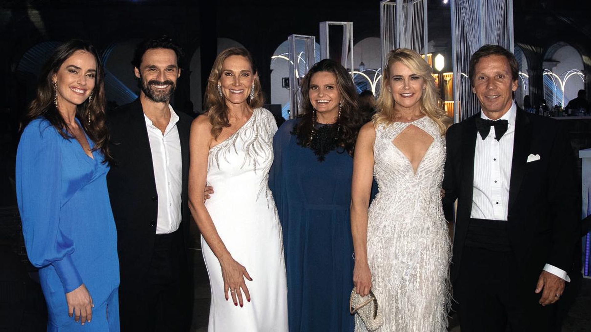 Valeria Mazza, premiada y rodeada de grandes amigos, entrega a la fundación Niños en Alegría el donativo de la gala Starlite