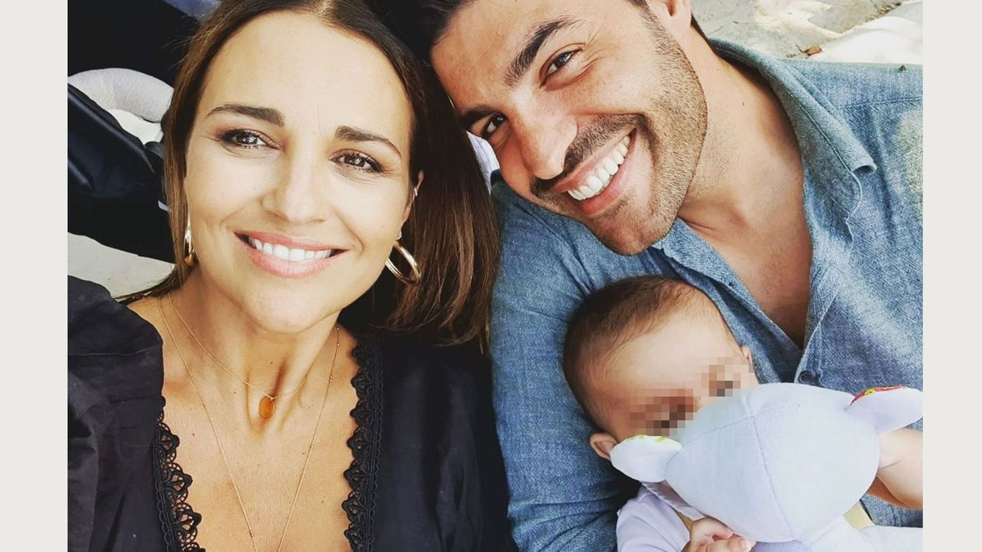 El 'selfie' de la felicidad de Paula Echevarría con Miguel Torres y su pequeño Miki