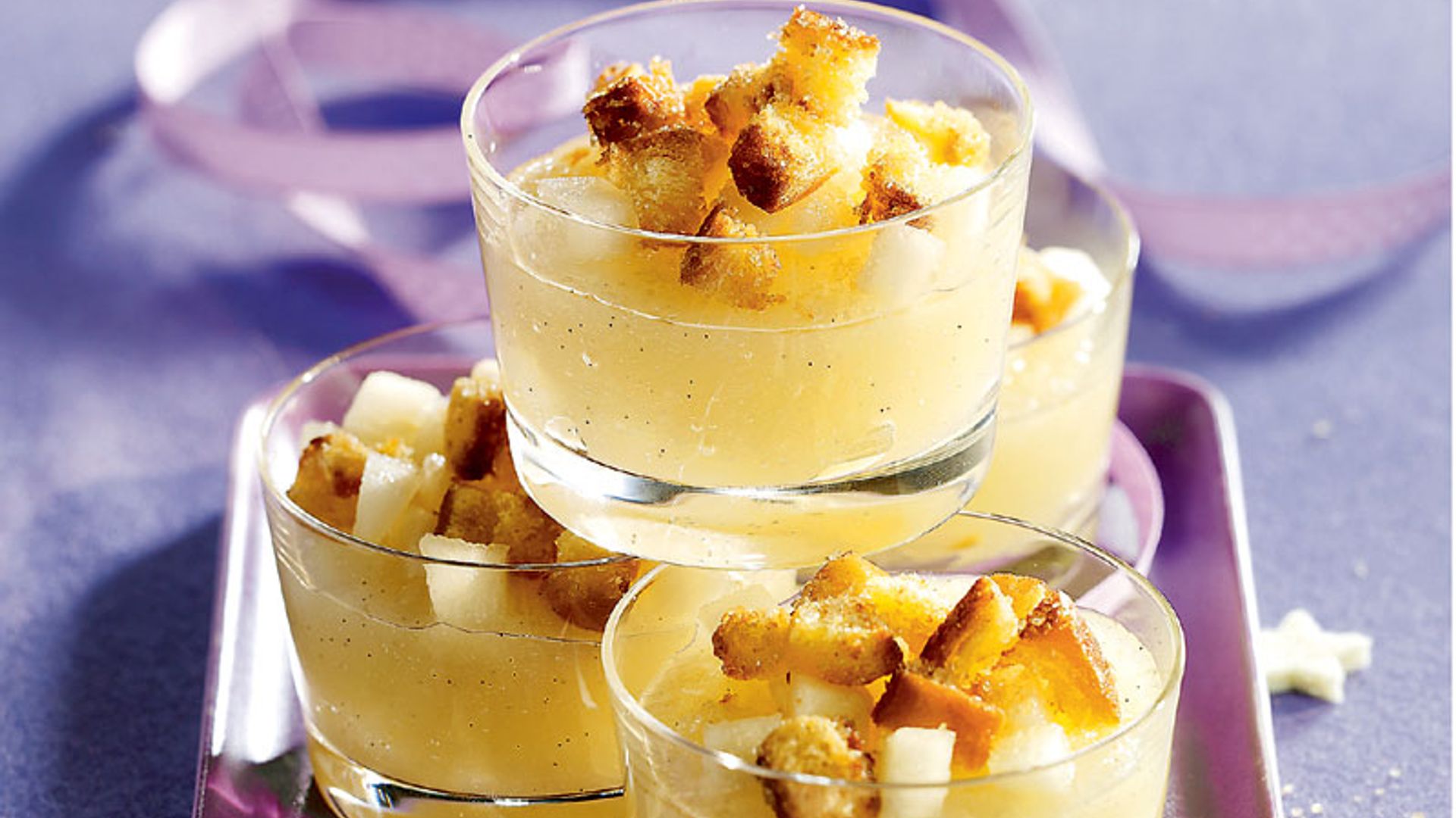 Sopa de peras con brioche tostado