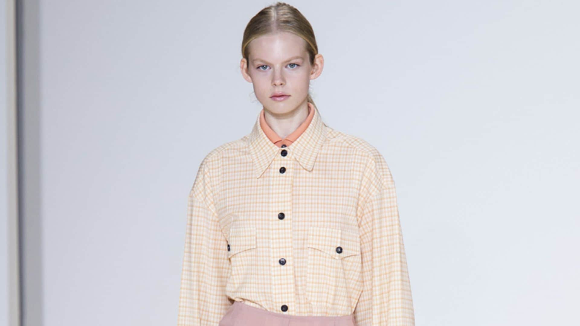Victoria Beckham presenta en Nueva York su colección más femenina y sensual