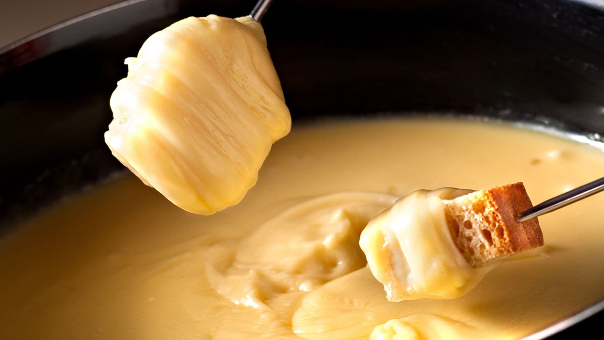 Fondue de queso 'moitié-moitié'