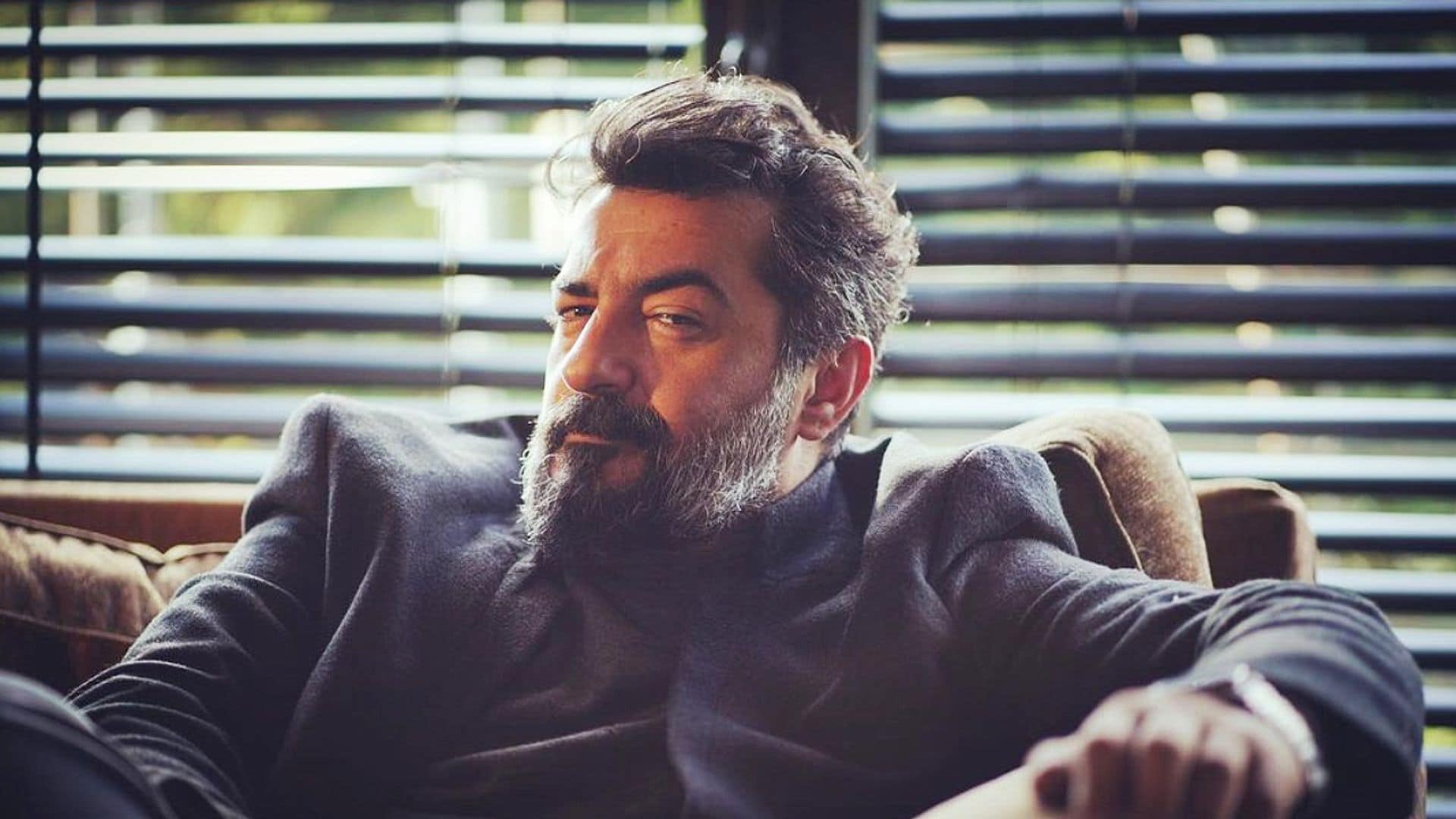 El lado más personal de Celill Nalçakan, el malvado Akif en 'Hermanos', a quien se le relaciona con una actriz de la serie