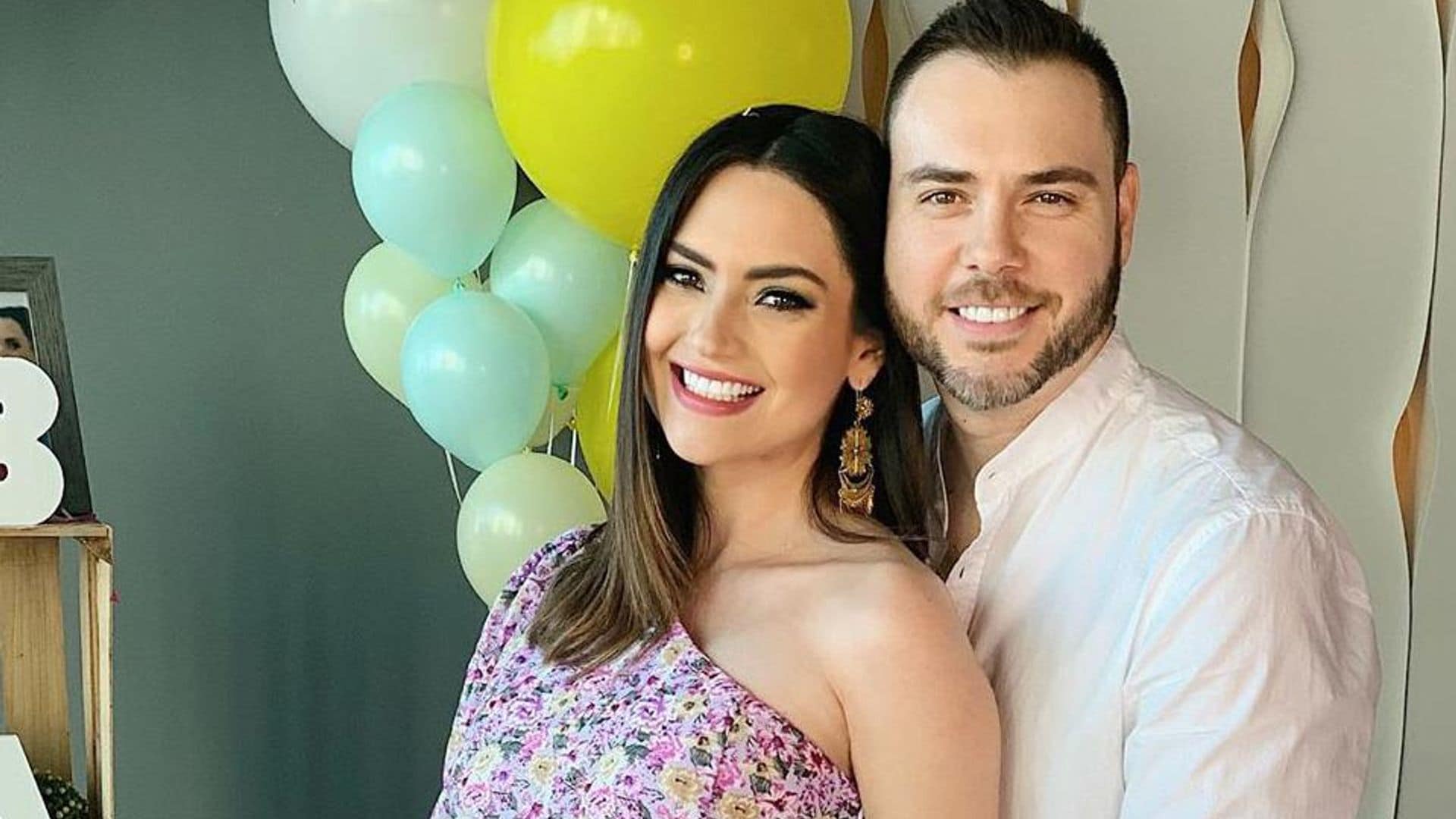Michelle Galván y su esposo eligen el nombre de su bebé con ayuda de sus fans
