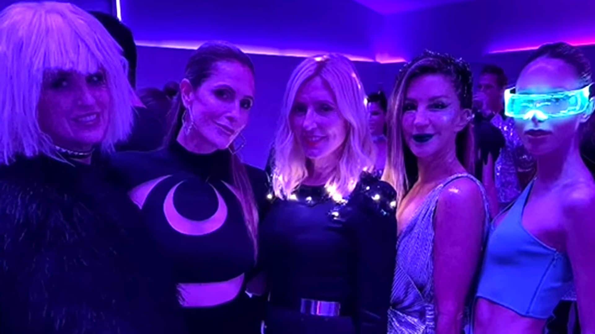 Marie-Chantal de Grecia y su familia viajan al futuro en la gran fiesta de cumpleaños de su hermana, Alexandra Von Furstenberg