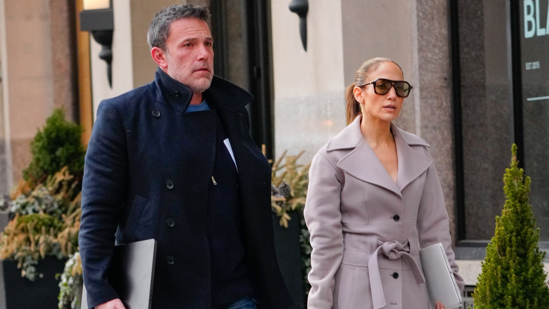 Jennifer Lopez y Ben Affleck están oficialmente divorciados y solteros