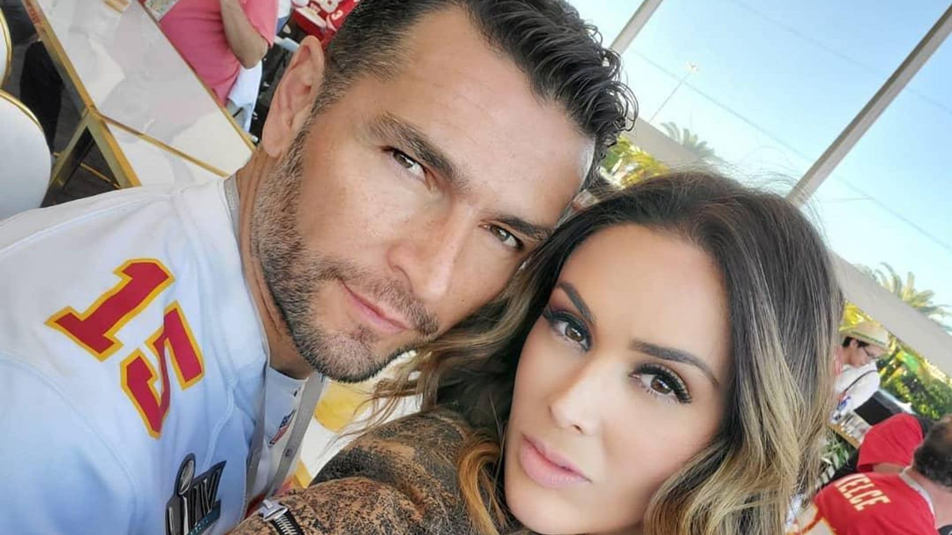 Jacky Bracamontes y Martín Fuentes celebran su noveno aniversario con tiernos mensajes