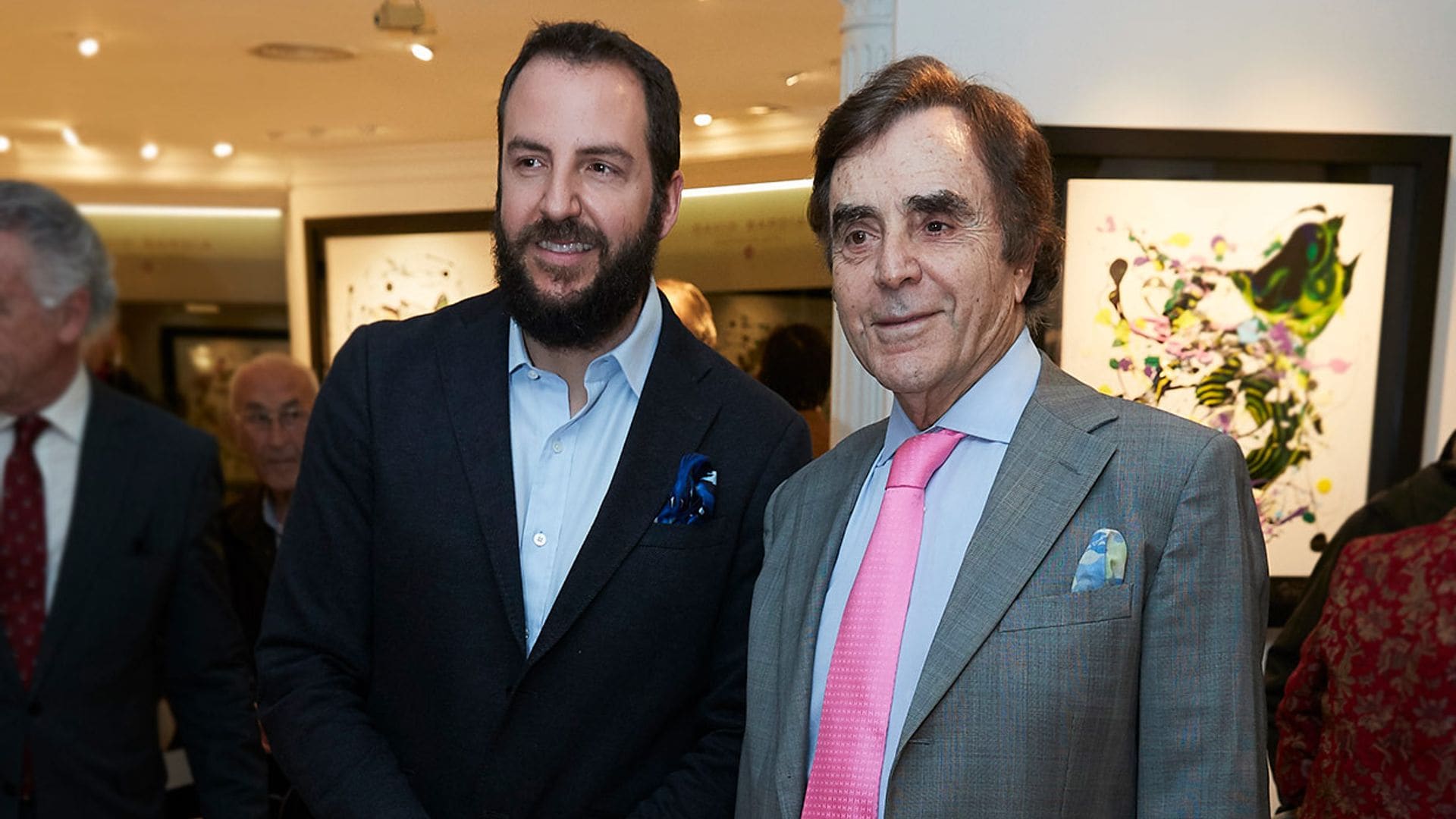 La boda de Borja y Blanca, vacaciones en familia... los grandes momentos que Manolo Segura vivió con su hijo