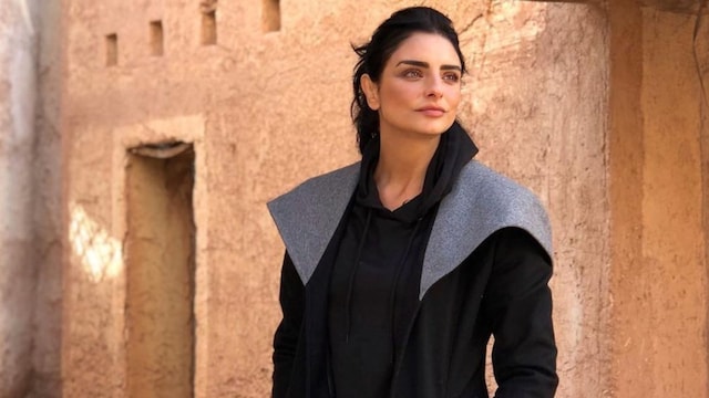 aislinn derbez nana