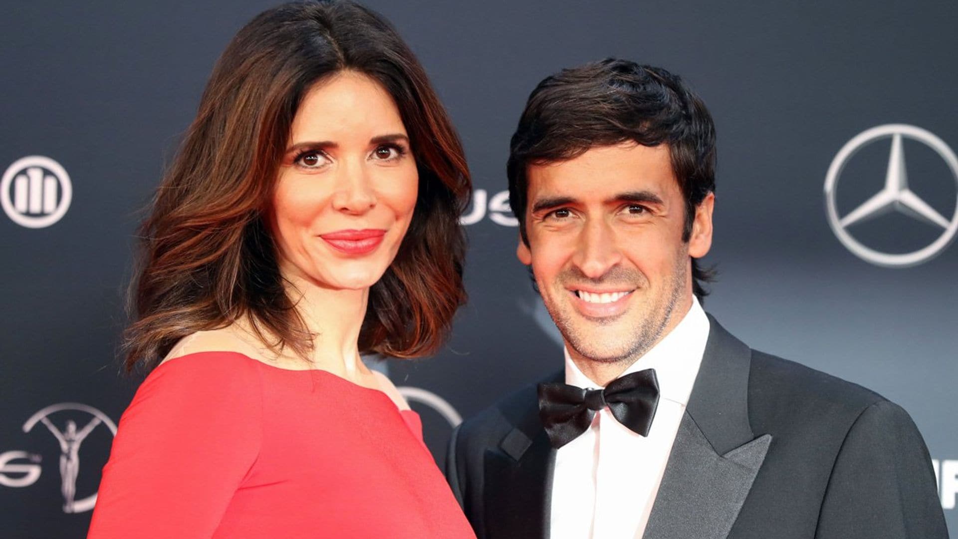 Raúl González y Mamen, la imagen de un matrimonio enamorado y una feliz familia numerosa