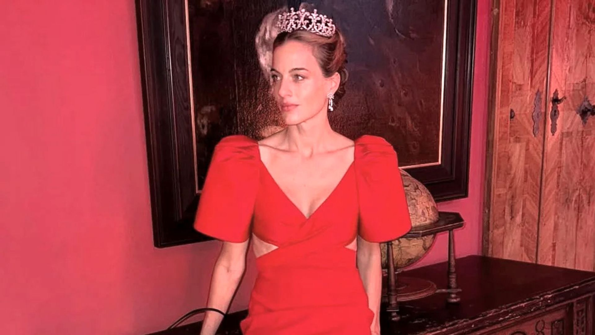 La princesa Cleo Oettingen-Spielberg se viste de gala en Baviera con un look rojo homenaje a Madrid (su ciudad favorita) y la histórica tiara que llevó en su boda