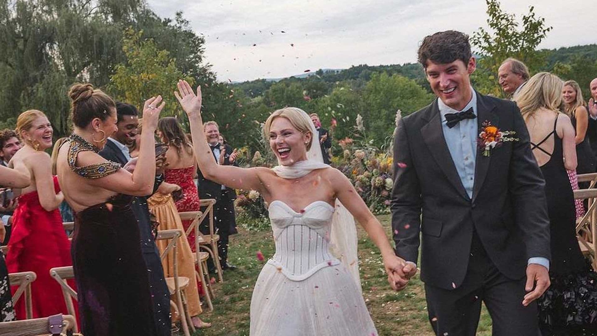 ¡Toda una princesa! Anna Sophia Robb se inspira en Grace Kelly para elegir su vestido de novia