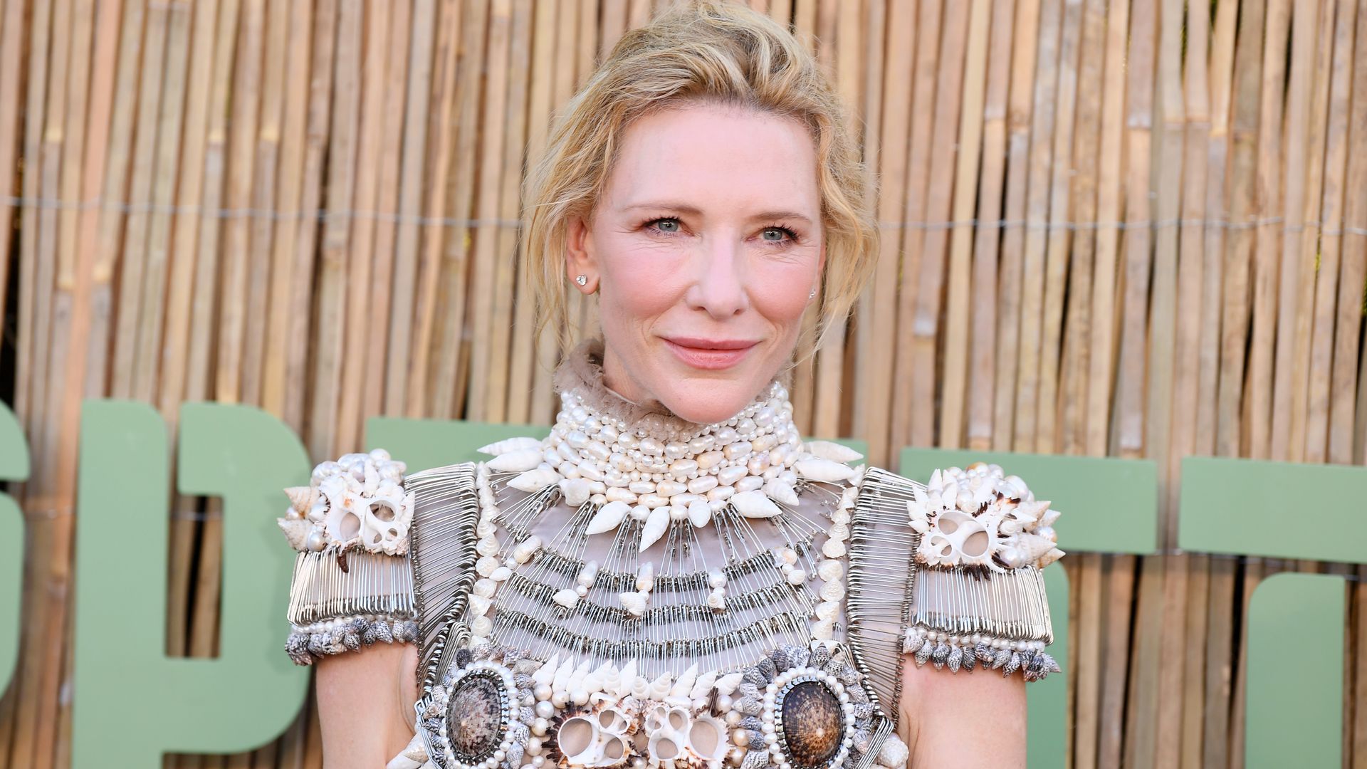 Cate Blanchett se roba los reflectores con un corset escultural de inspiración marina