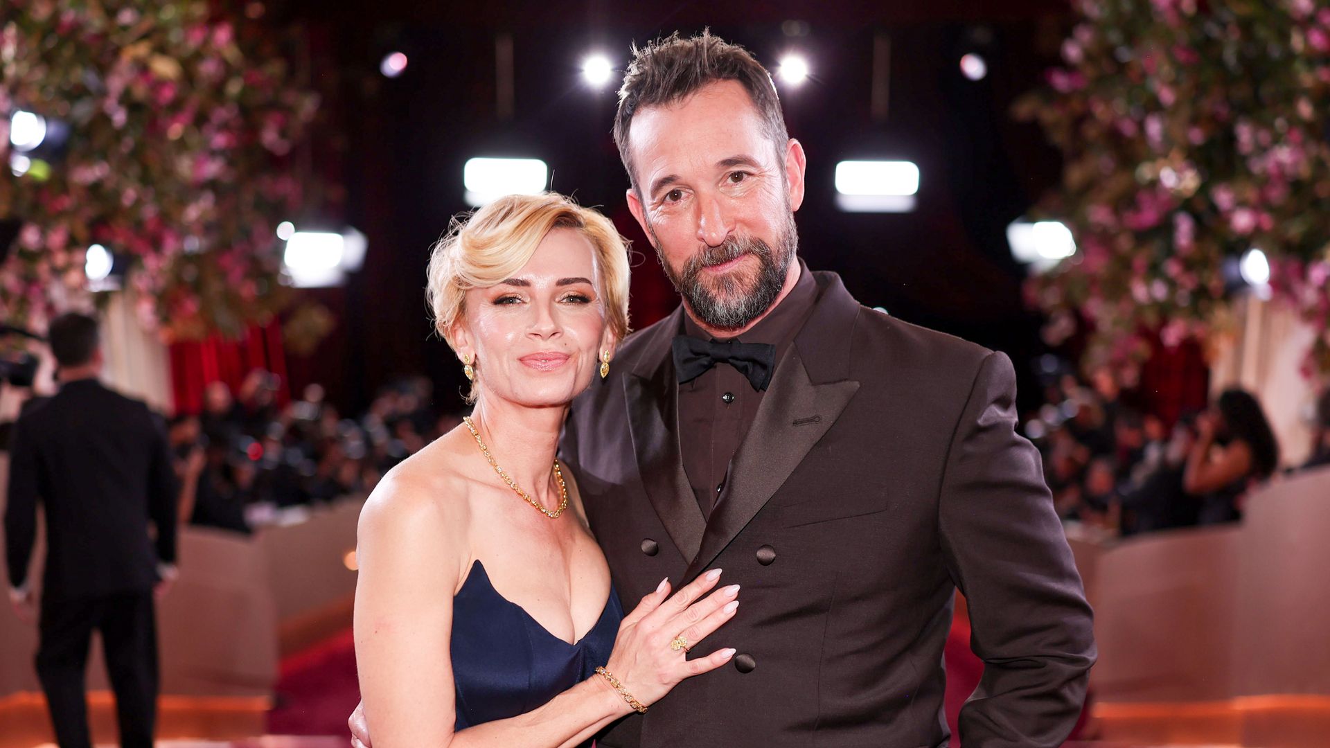 Noah Wyle ('The Pitt') celebra su primer Globo de Oro con el galardón más tierno: el trofeo improvisado de su hija de 10 años