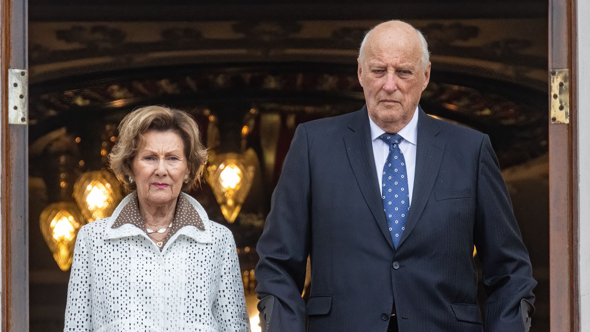 Su Majestad, el rey Harald V de Noruega y la reina Sonia