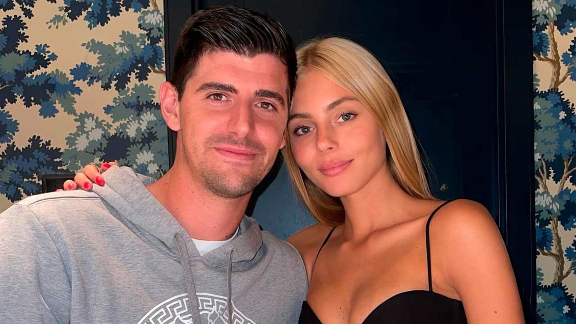 Mishel Gerzig anima a Thibaut Courtois tras su nueva lesión cuando están a punto de ser papás