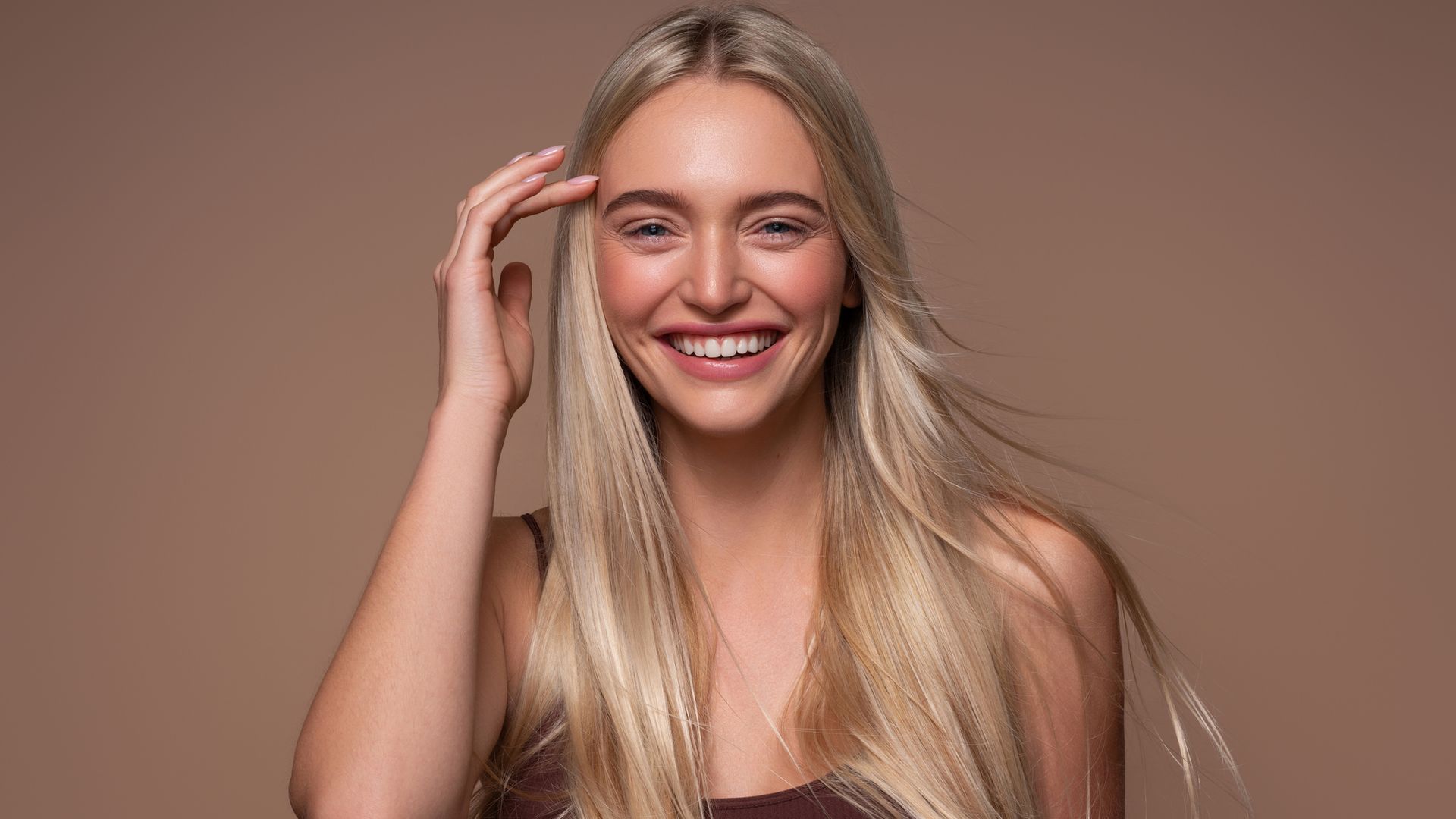 Las 8 mejores vitaminas para el pelo de 2025: analizamos 8 pastillas de 8 marcas diferentes