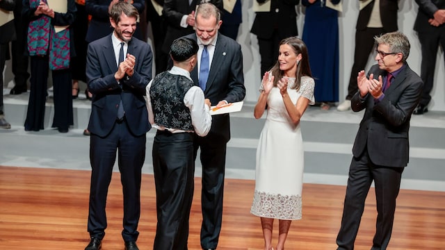 Los Reyes en los premios Nacionales de la Cultura con Rodrigo Cuevas, octubre 2024