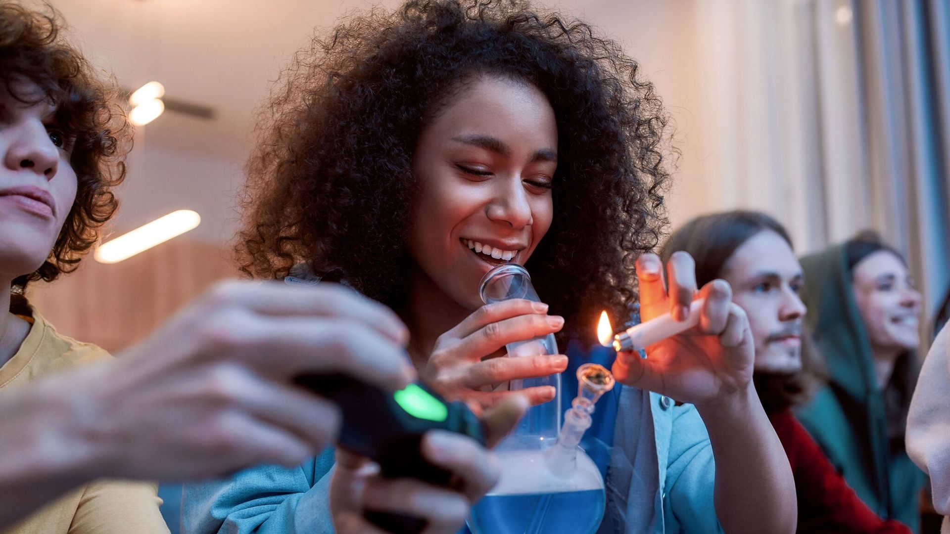 Por qué son tan peligrosas las cachimbas en la adolescencia