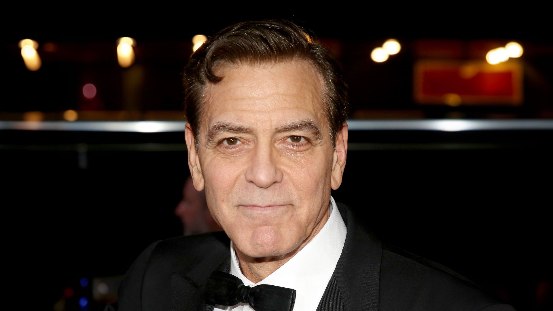George Clooney se tiñe el pelo por exigencias del guion y esto es lo que sucede: 'Mi mujer lo va a odiar' 