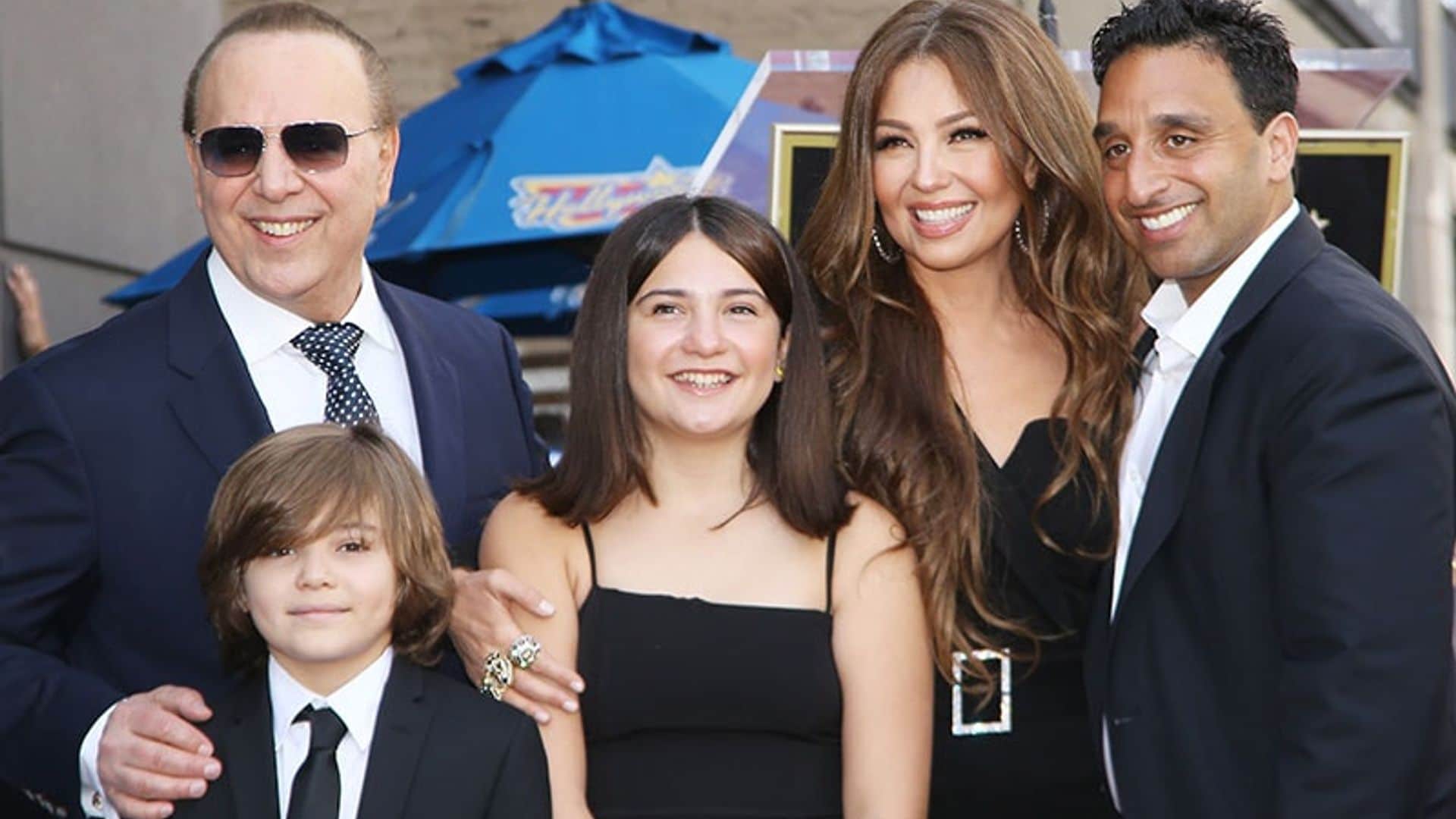 Thalía y sus hijos, el principal apoyo de Tommy Mottola durante la develación de su estrella de Hollywood