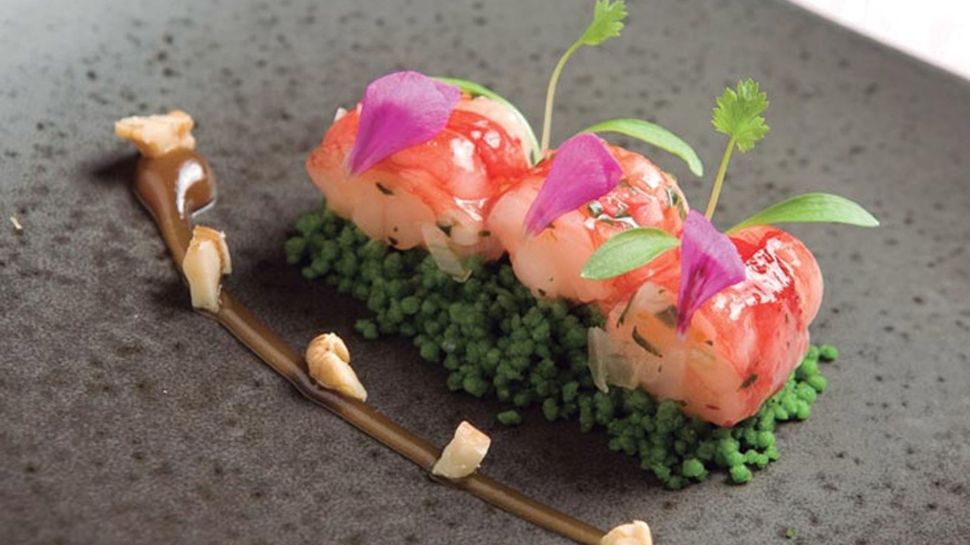 Cebiche de carabineros al merkén con nueces