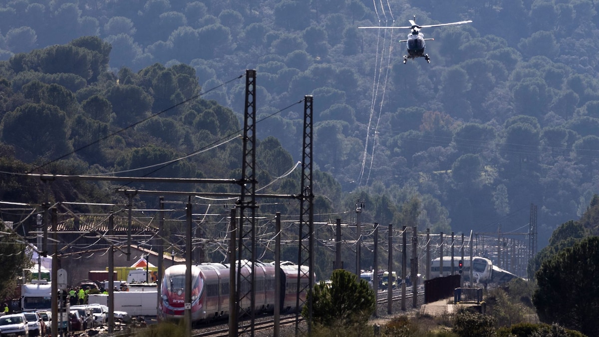 Directo. El relato de los testigos muestra el drama vivido en el accidente de trenes en Adamuz: del periodista de RTVE a la joven que viajaba junto a su hermana embarazada