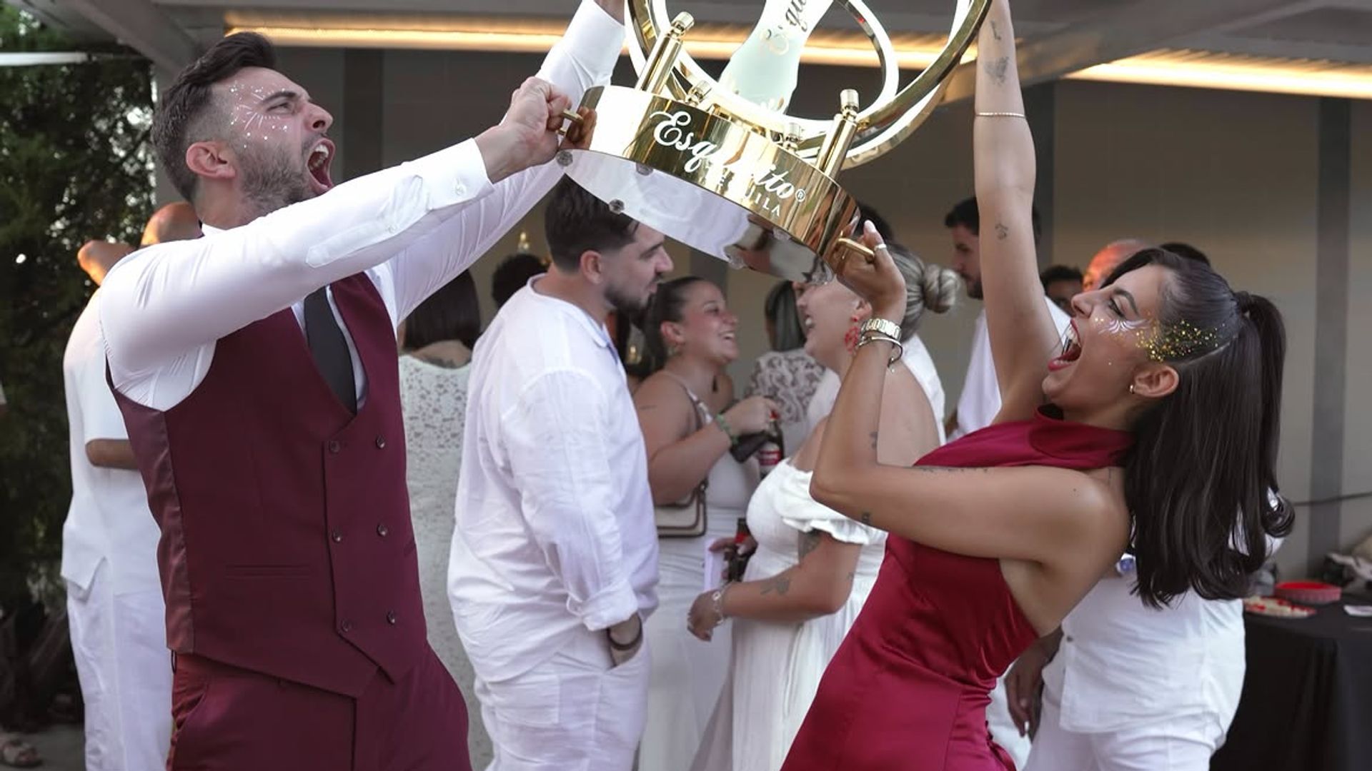 La impresionante preboda de Marieta y Suso Álvarez con bailes a ritmo de DJ y lágrimas de emoción