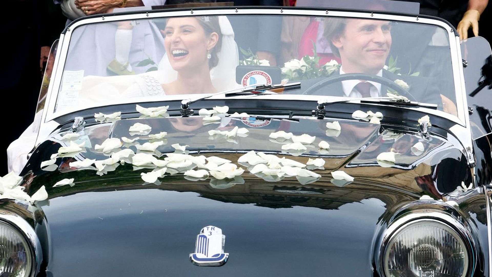 María de la Orden y Edward Bouygues, las fotografías no vistas de su boda: tres días de fiesta en un castillo y entre viñedos