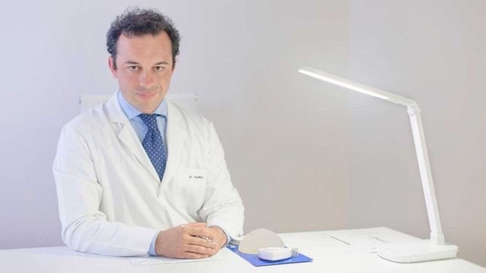 Dr. Marco Romeo, médico cirujano plástico, estético y reconstructivo