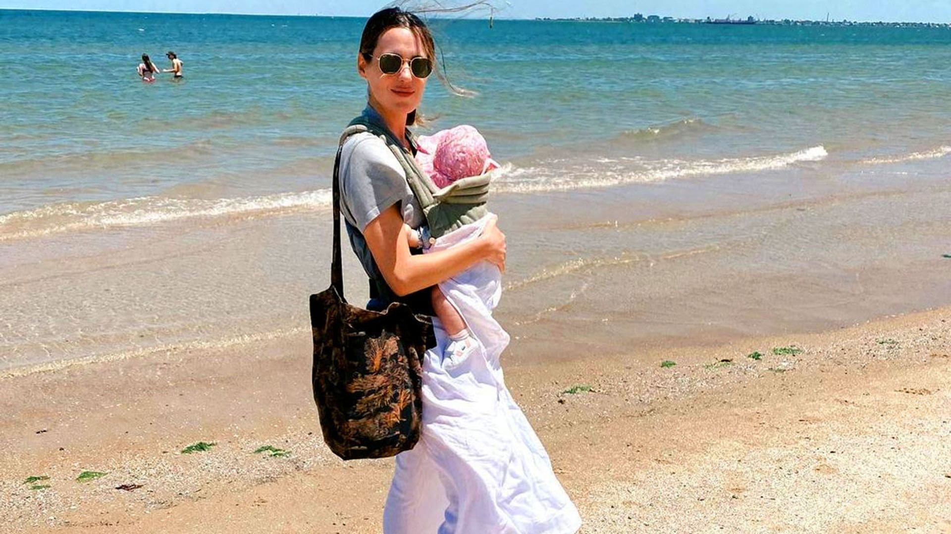 Primeras imágenes de Claudia Osborne con su hija en su nueva y sorprendente vida en Australia