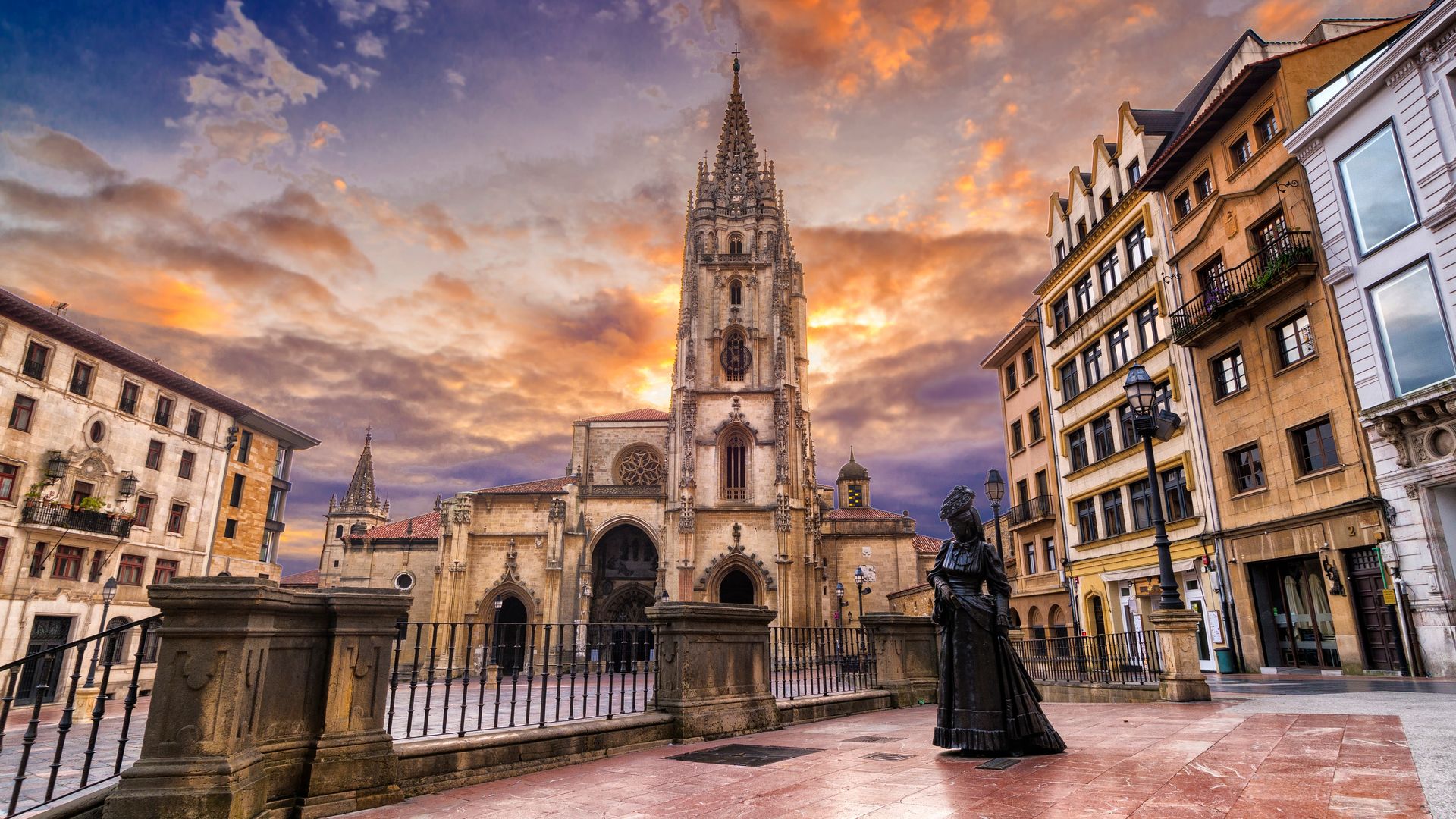 Plaza de la Catedral, Oviedo