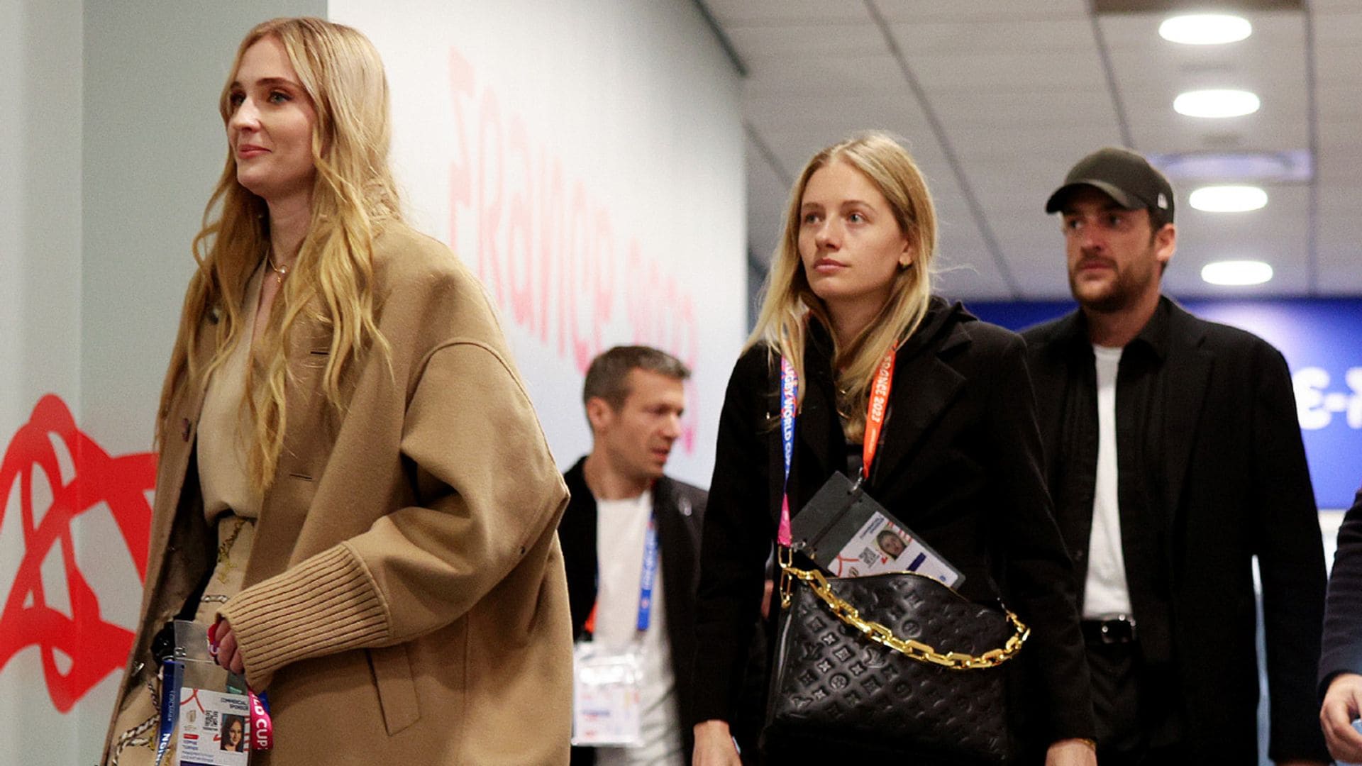 Sophie Turner, fotografiada besando al exnovio de Olympia de Grecia