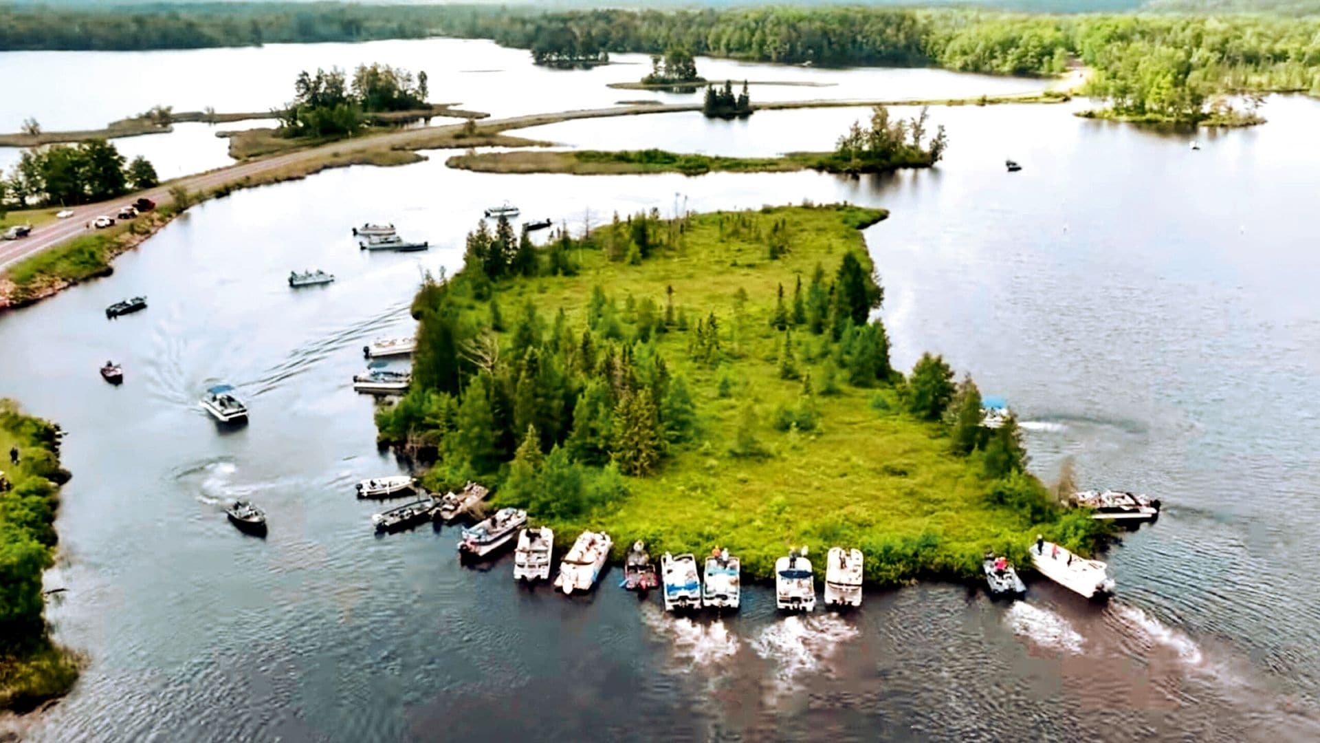 HOLA 4178 MUNDO SINGULAR lago Chippewa