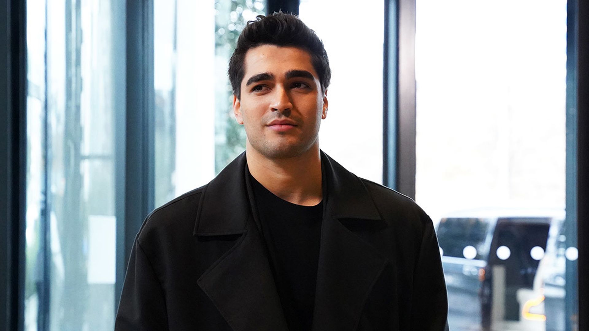 El actor turco Mert Ramazan Demir reflexiona sin filtros sobre su carrera y la carga emocional de la fama