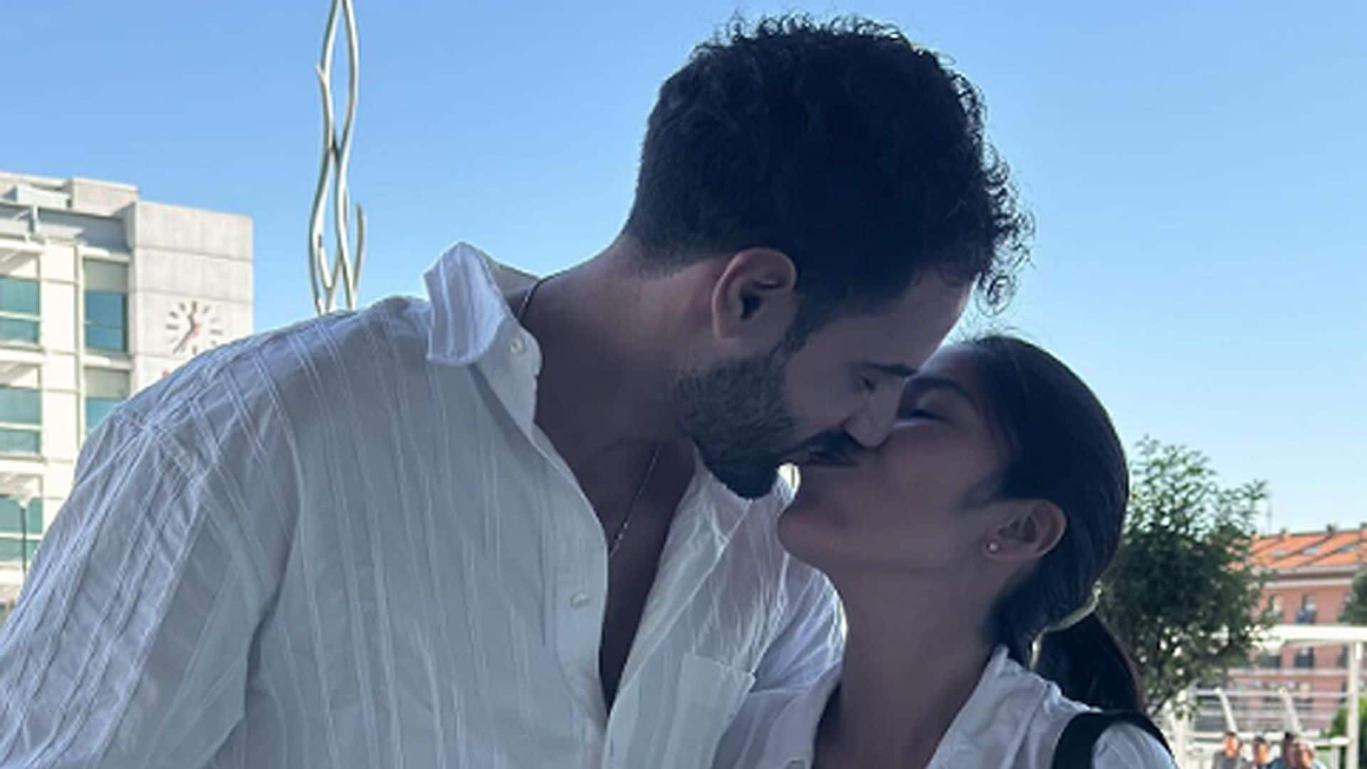 Isa Pantoja anuncia por sorpresa que ya se ha casado con Asraf Beno