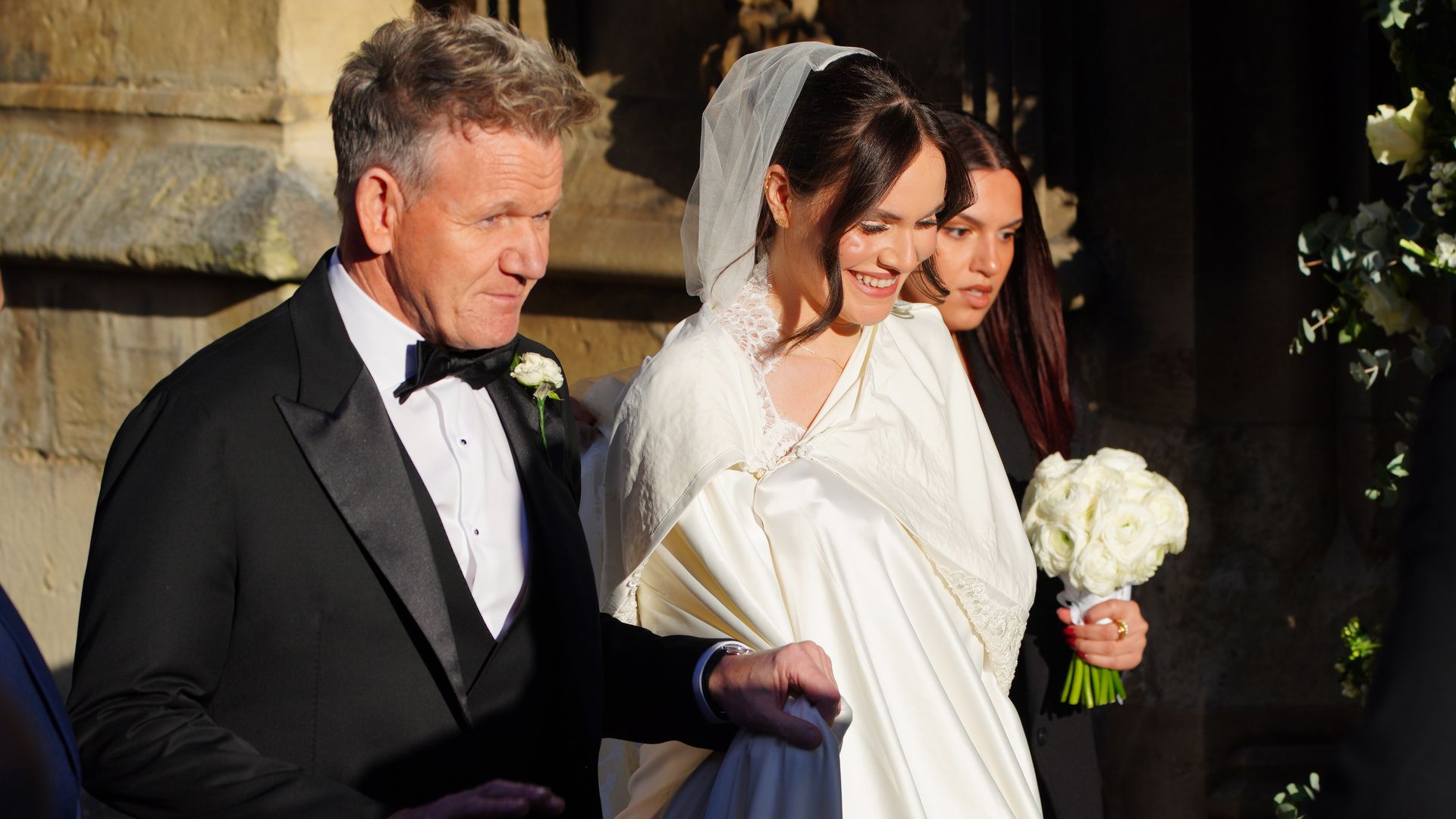 El chef Gordon Ramsay acompañó a su hija Holly en su camino al altar