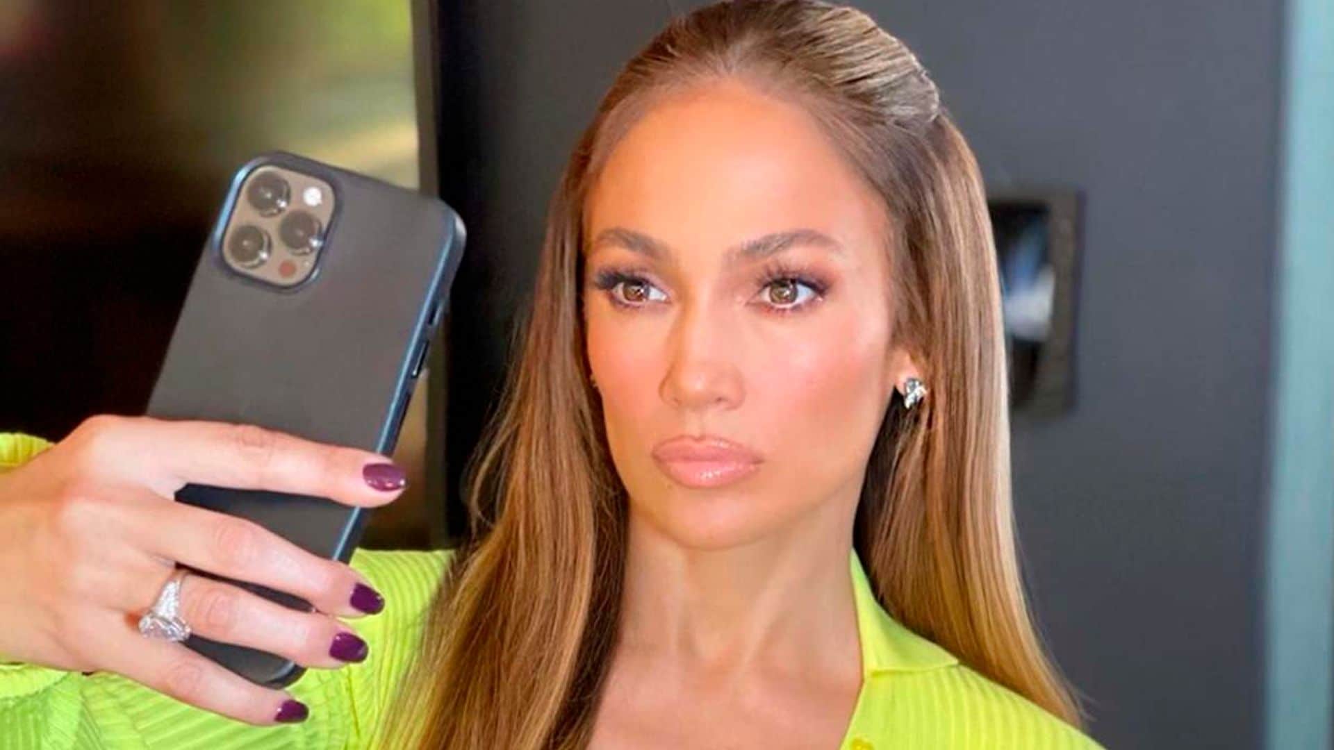 Jennifer Lopez se hace viral por culpa de un descuido usando el 'filtro belleza'
